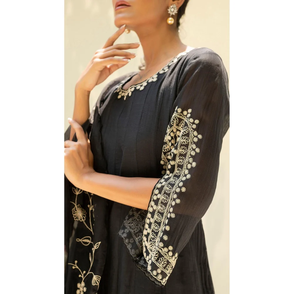 AM by Anita Mittal Black Dastak Anarkali Kurta with Pant and Dupatta - Image 6
