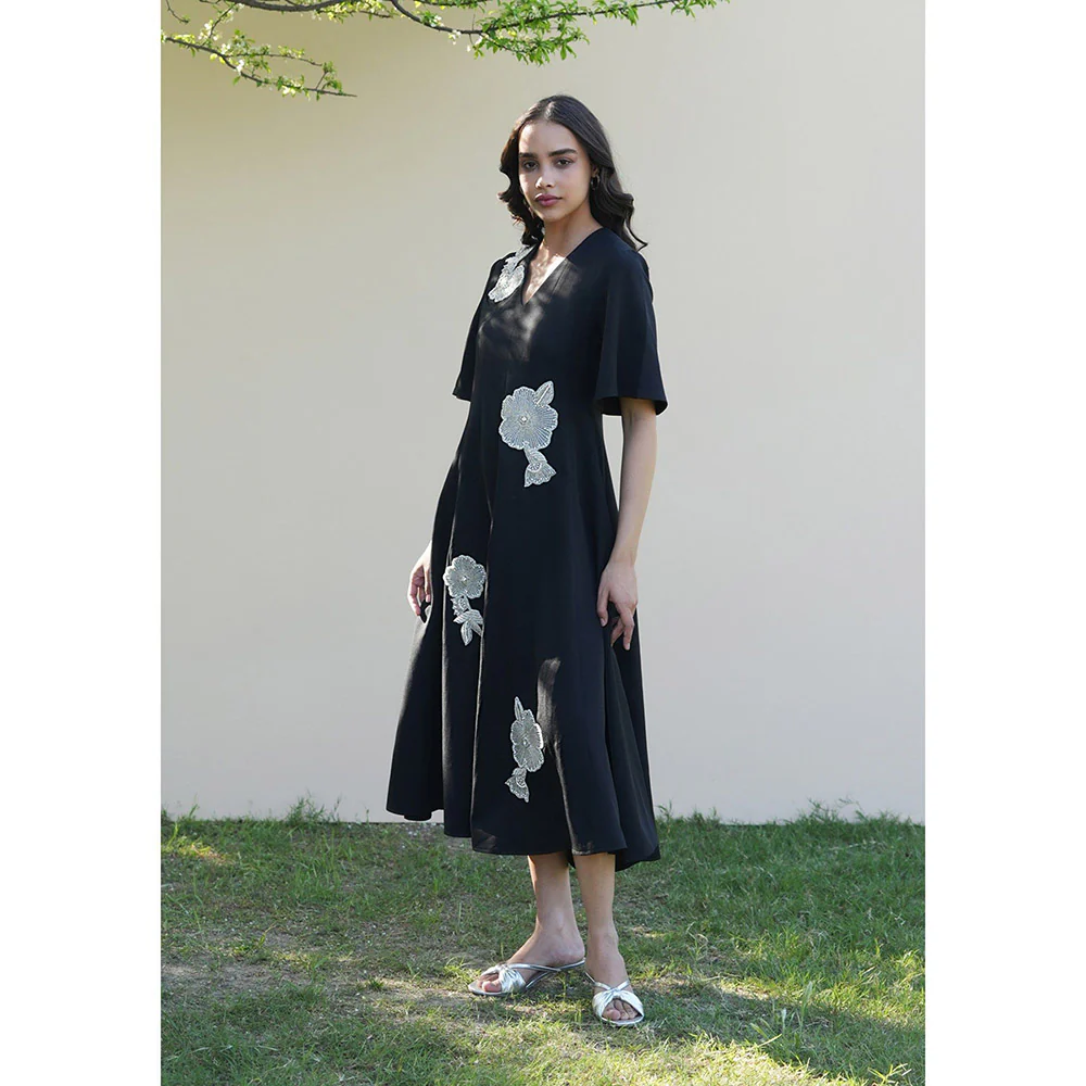 AMOSHI Paige Midi Dress -Black - Image 2