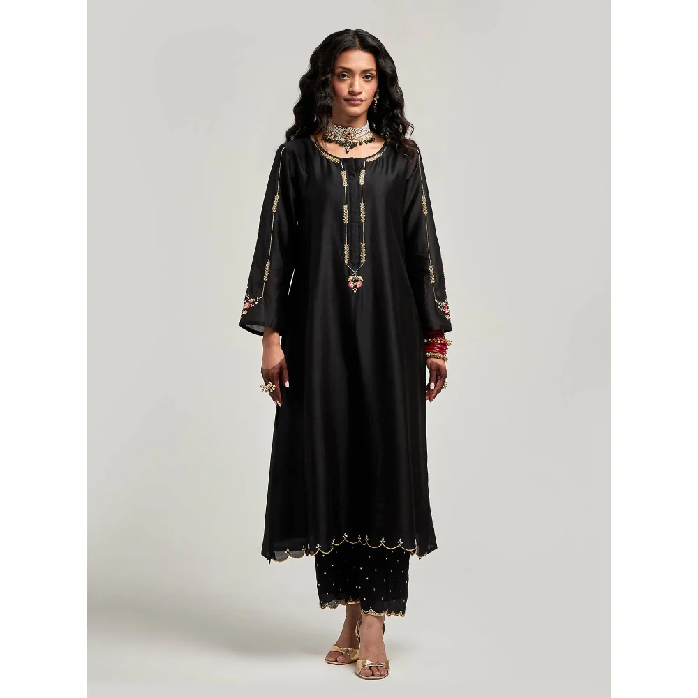 Anantaa by Roohi Trehan Embroidered Scalloped Hem Kurta with Pant - Black