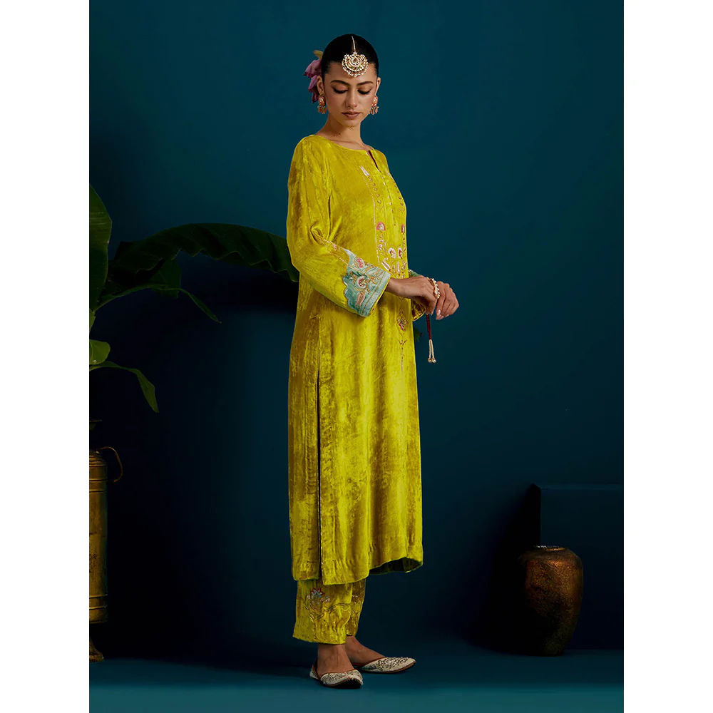 Anantaa by Roohi Trehan Lime Yellow Velvet Round Neck Kurta - Image 5