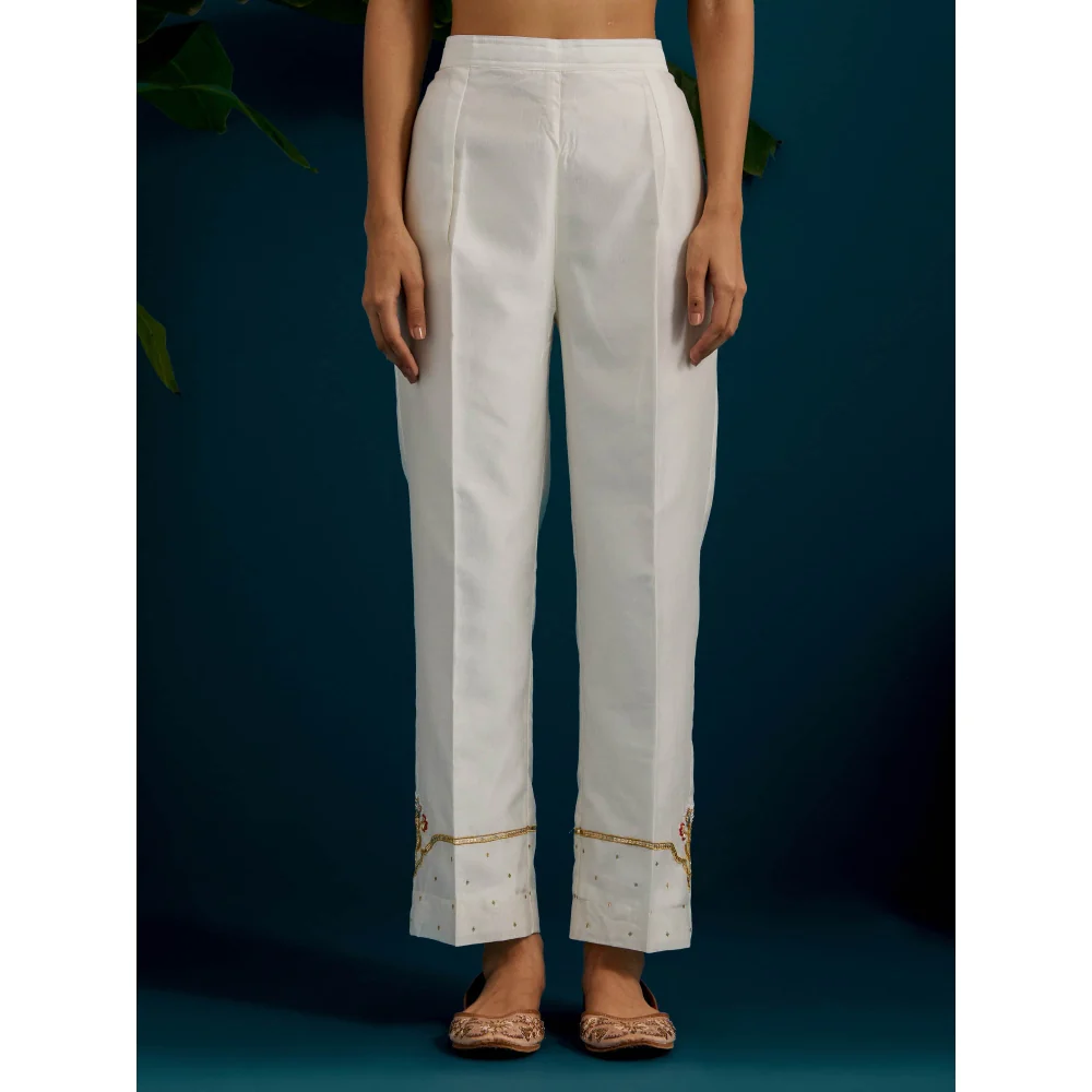 Anantaa by Roohi Trehan Off White Round Hem Kurta Back Motif with Pant (Set of 2) - Image 5