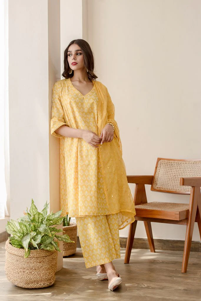 Anjuli Yellow Set - Image 4