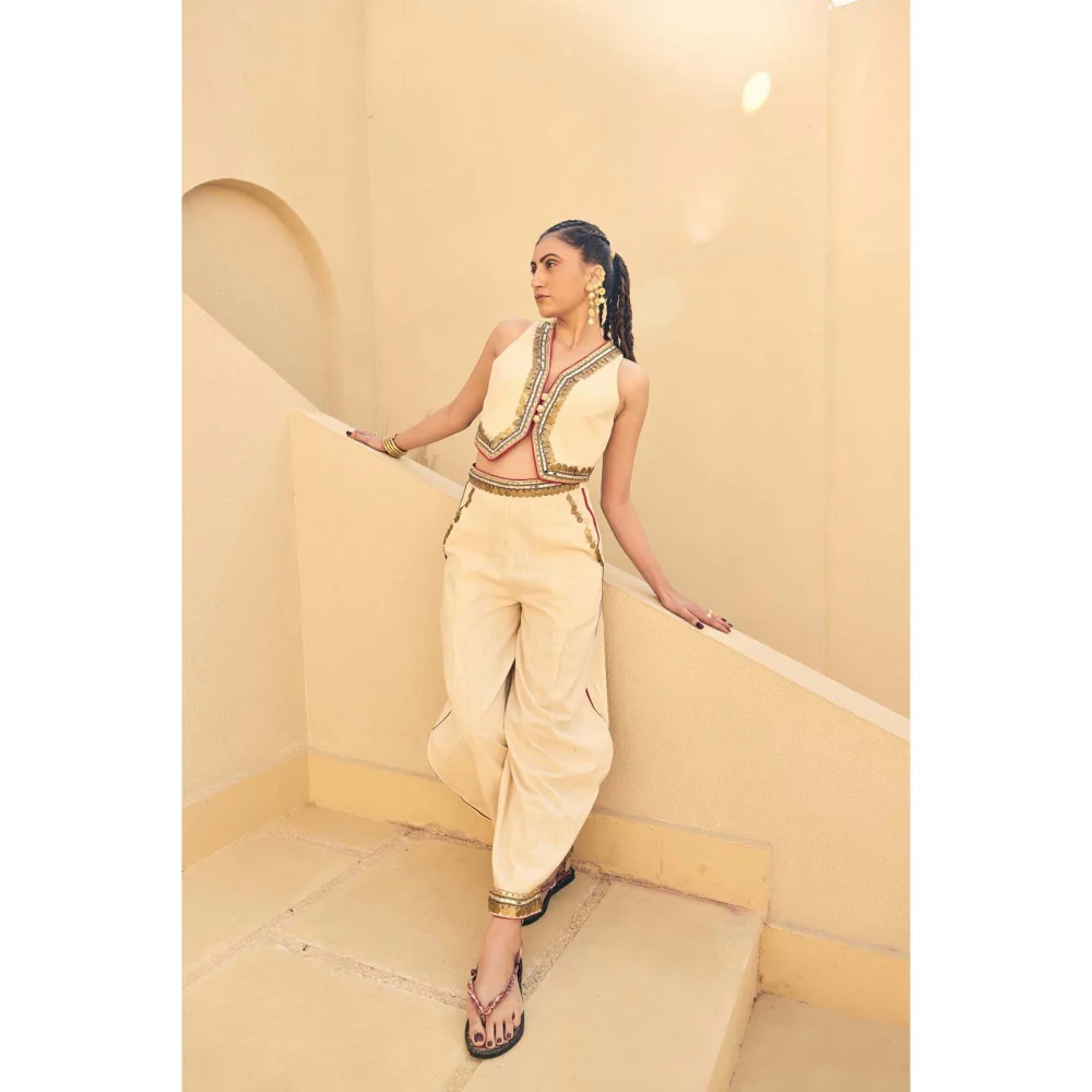 ASHNA VASWANI Cream Devi Khadi Co-Ord Set