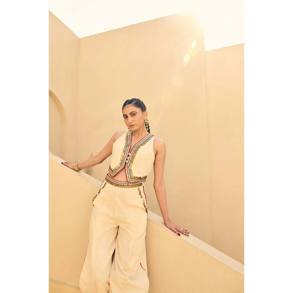 ASHNA VASWANI Cream Devi Khadi Co-Ord Set - Image 4