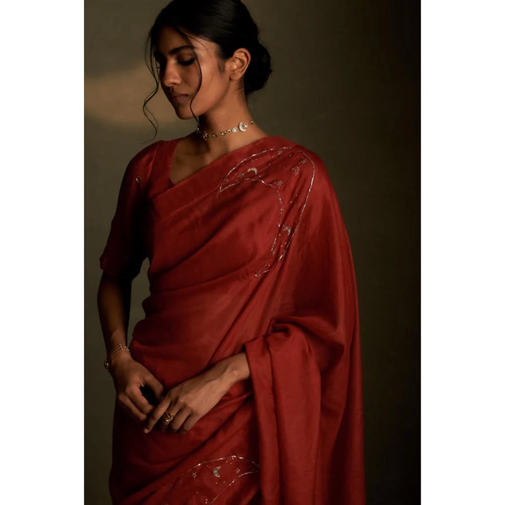 Charkhee Mul Embroidered Zari Rust Saree with Stitched Blouse - Image 4