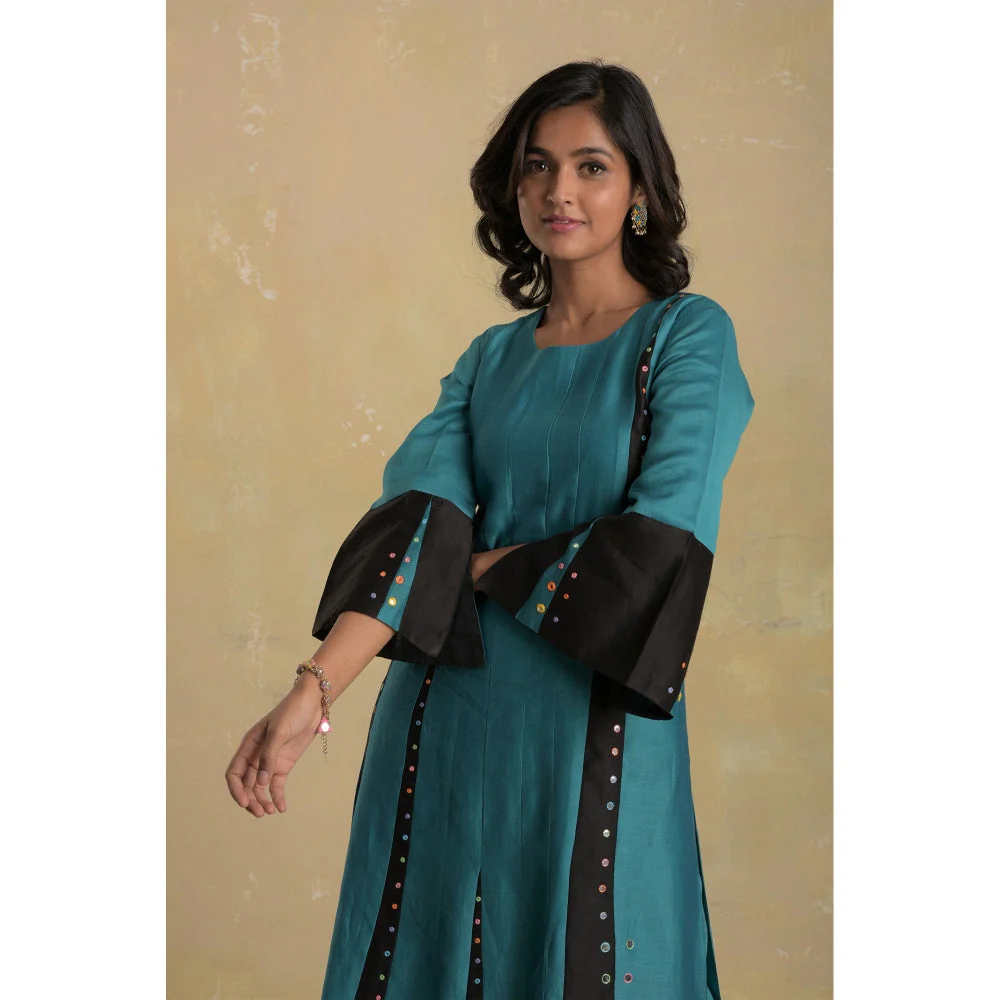 Charkhee Turquoise Panelled Kurta With Pant & Dupatta - (Set of 3) - Image 3