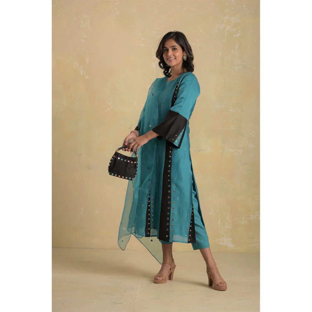 Charkhee Turquoise Panelled Kurta With Pant & Dupatta - (Set of 3) - Image 4