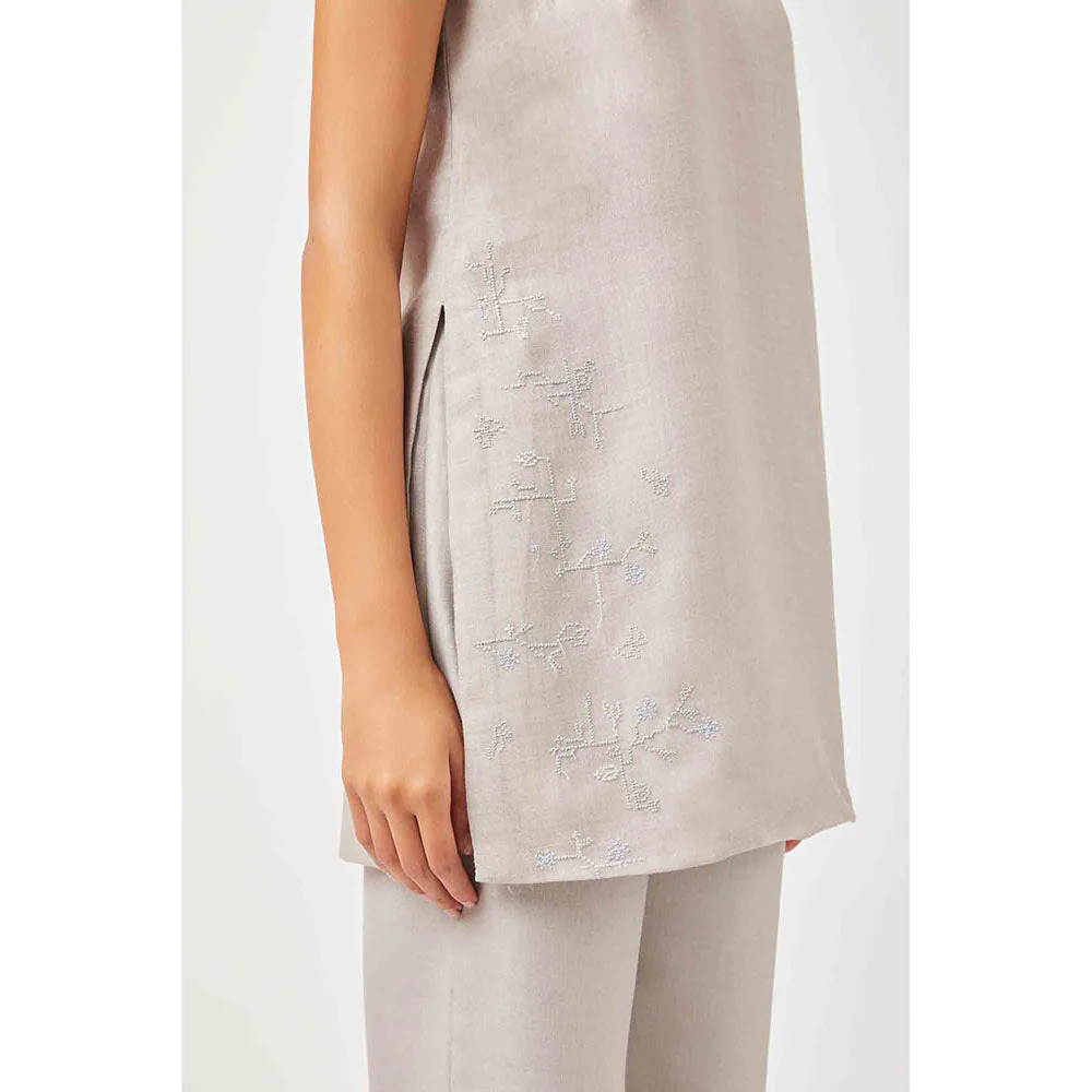 Contemponari Grey Solid Diya Tunic - Image 4