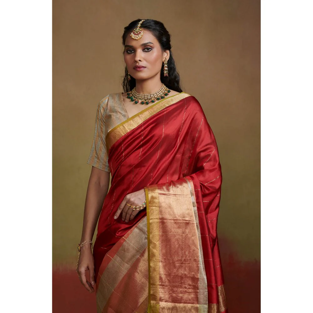 Dressfolk Heavy Weight Red Handloom Silk Saree without Blouse - Image 4