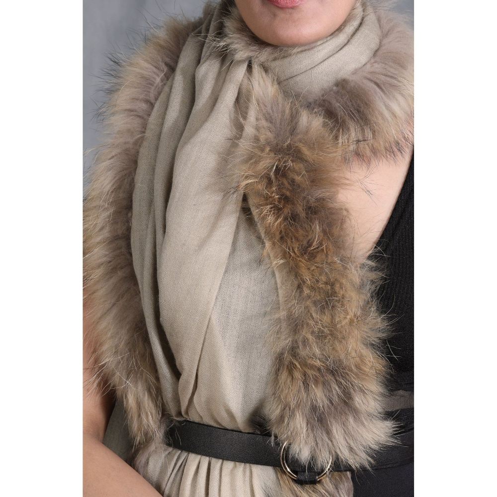 Dusala India Handwoven Cashmere Fine Wool Plain Stole With Hight Quality Ombre Fur Stole - Image 5