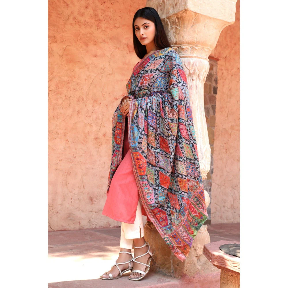 Dusala India Handwoven Pashmina Wool Kalamkari Design Shawl - Image 4