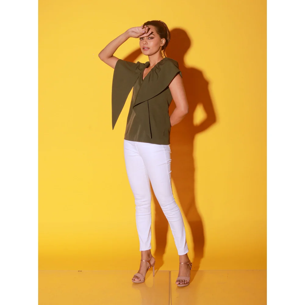 Echke Olive Green V-Neck Top With Frills - Image 7