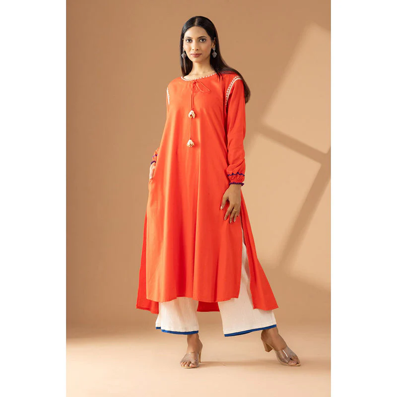Finethreads by Hina & Nikhat Azure Grace Embroidered Slub Cotton Kurta with Pant (Set of 2) - Image 2