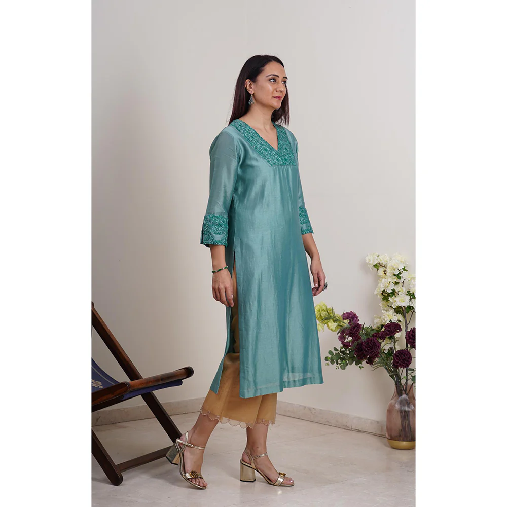 Finethreads by Hina & Nikhat Teal Mehr Kurta with Pant and Dupatta - Image 4