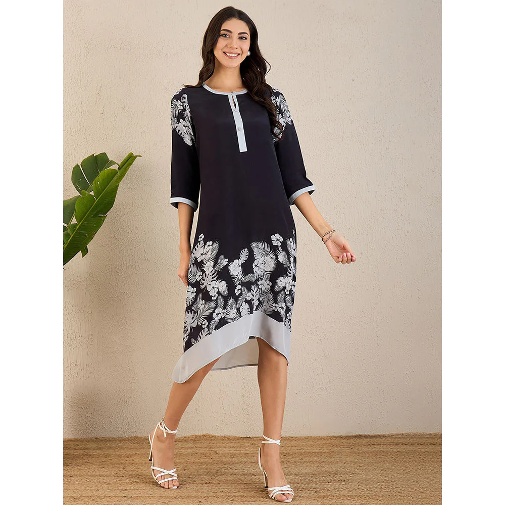 First Resort by Ramola Bachchan Blue Floral Printed Slimline Kaftan Dress - Image 4