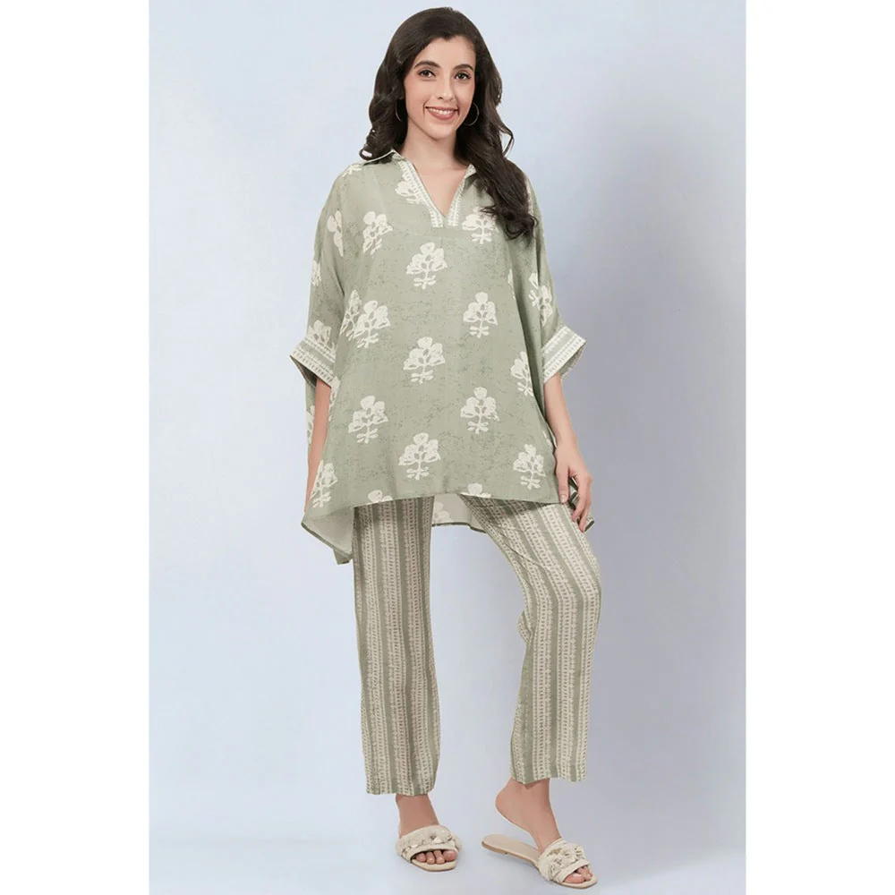 First Resort by Ramola Bachchan Sage Green and Ecru Floral Combination Print Co-Ord (Set of 2) - Image 8