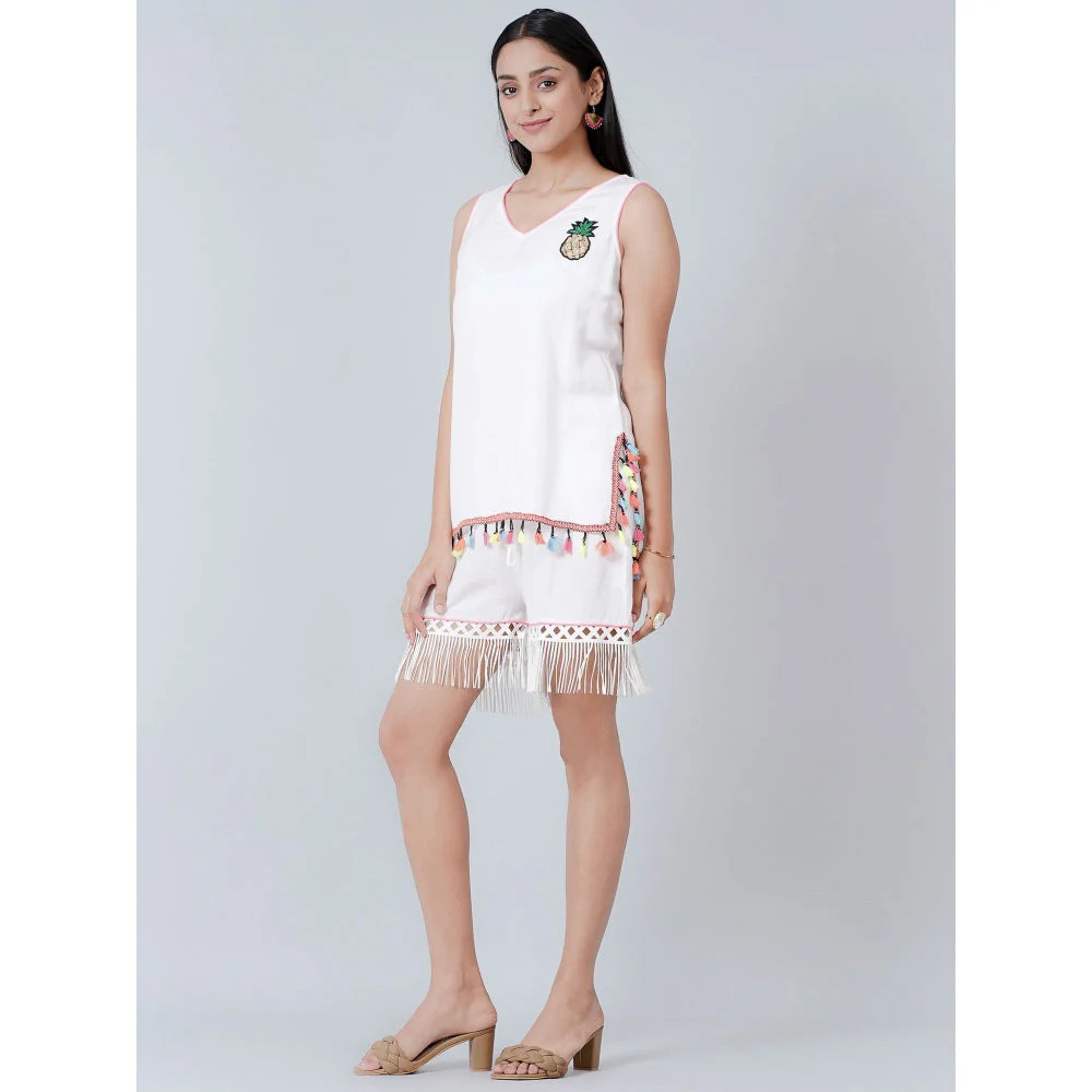 First Resort by Ramola Bachchan White Summer Top with Shorts (Set of 2) - Image 3