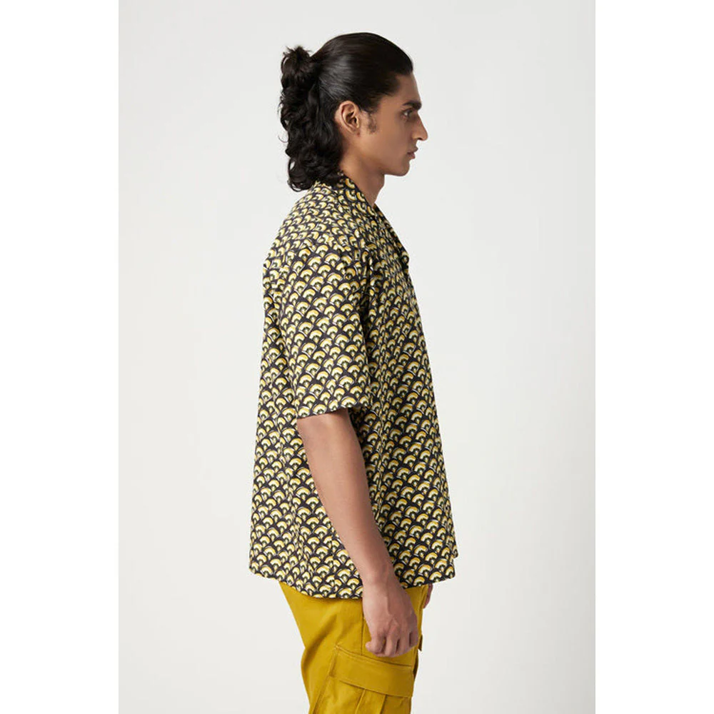 Genes Lecoanet Hemant Easy Fit Half Sleeve Shirt With Asymmetric Bone Pockets - Image 3