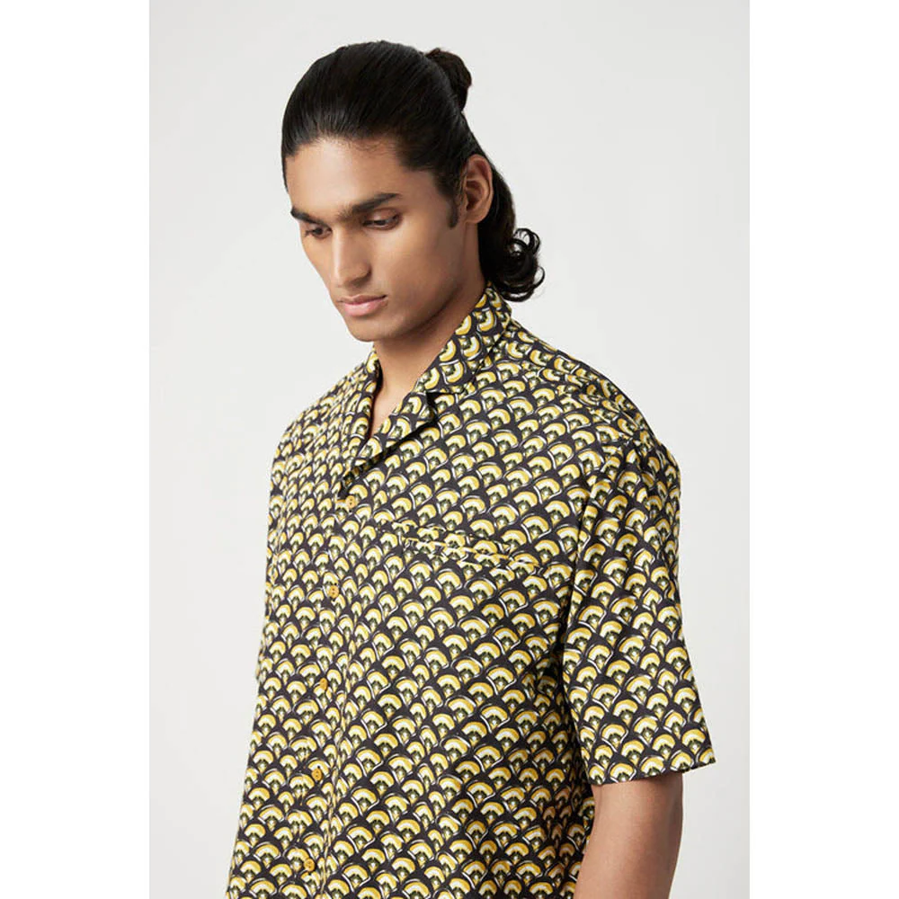 Genes Lecoanet Hemant Easy Fit Half Sleeve Shirt With Asymmetric Bone Pockets - Image 5