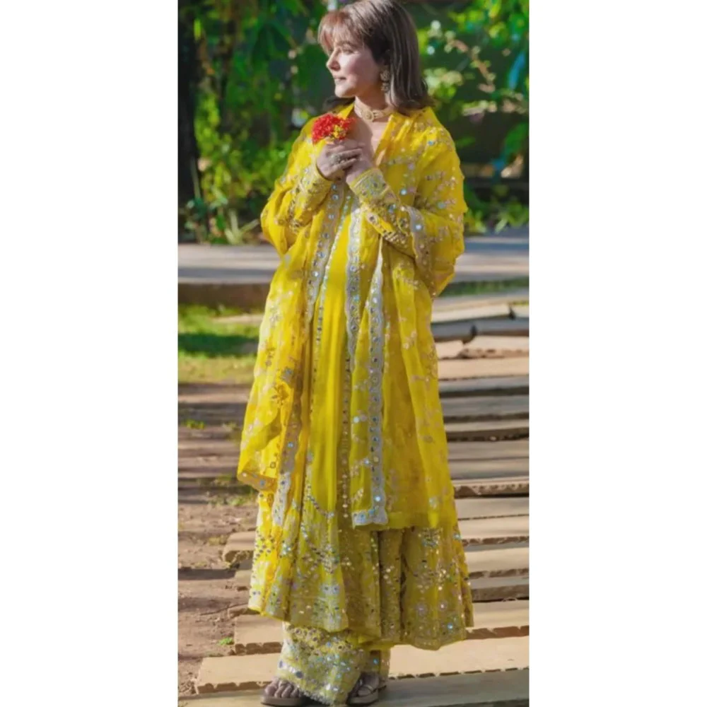 Gopi Vaid Hina Khan In Cheshtha Yellow Anarkali Kurta with Pant and Dupatta - Image 7