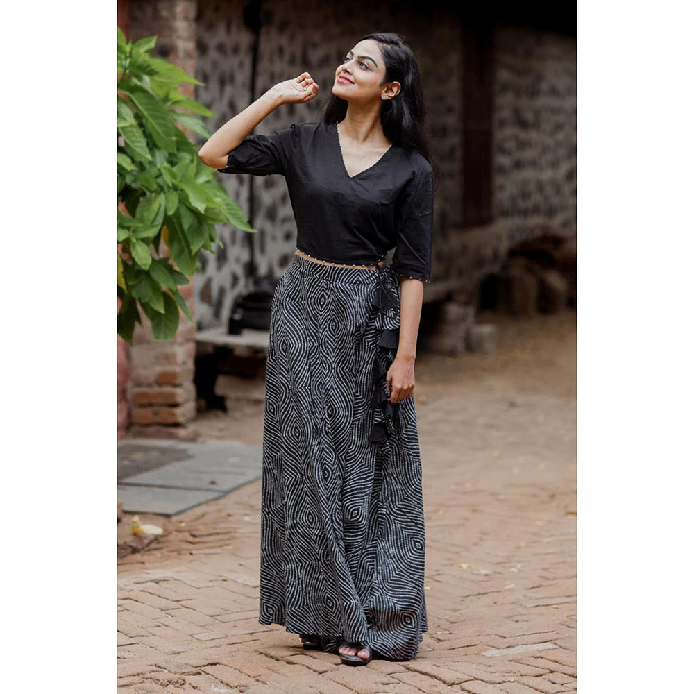 Gulaal Black Bandhani Cotton Skirt - Image 7