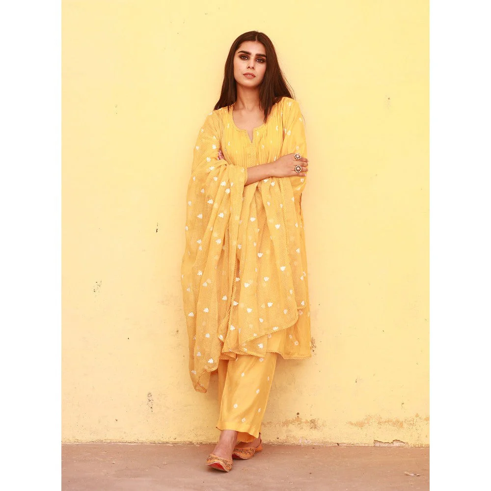 Gulabo Jaipur Ada Mustard Kurta (Set of 3) - Image 4