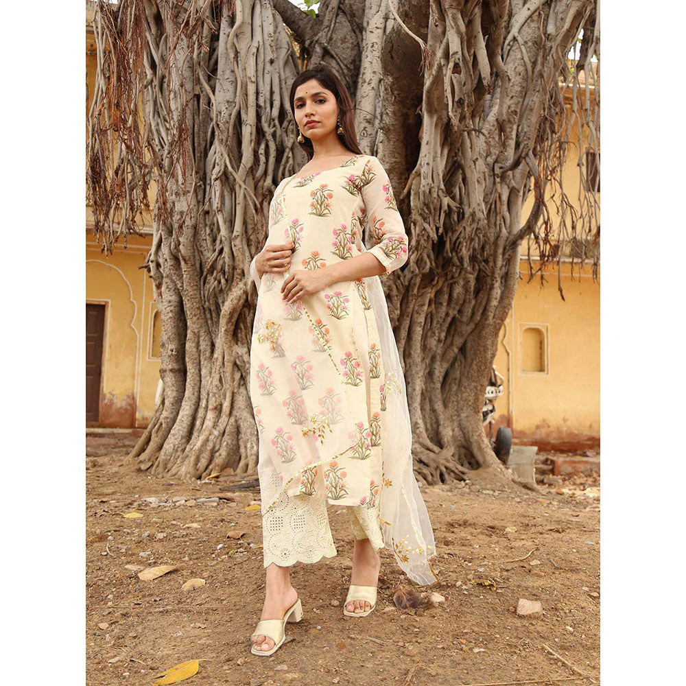 Gulabo Jaipur White Chanderi Kurta With Pyjama & Organza Golden Detailing Dupatta (Set of 3) - Image 2