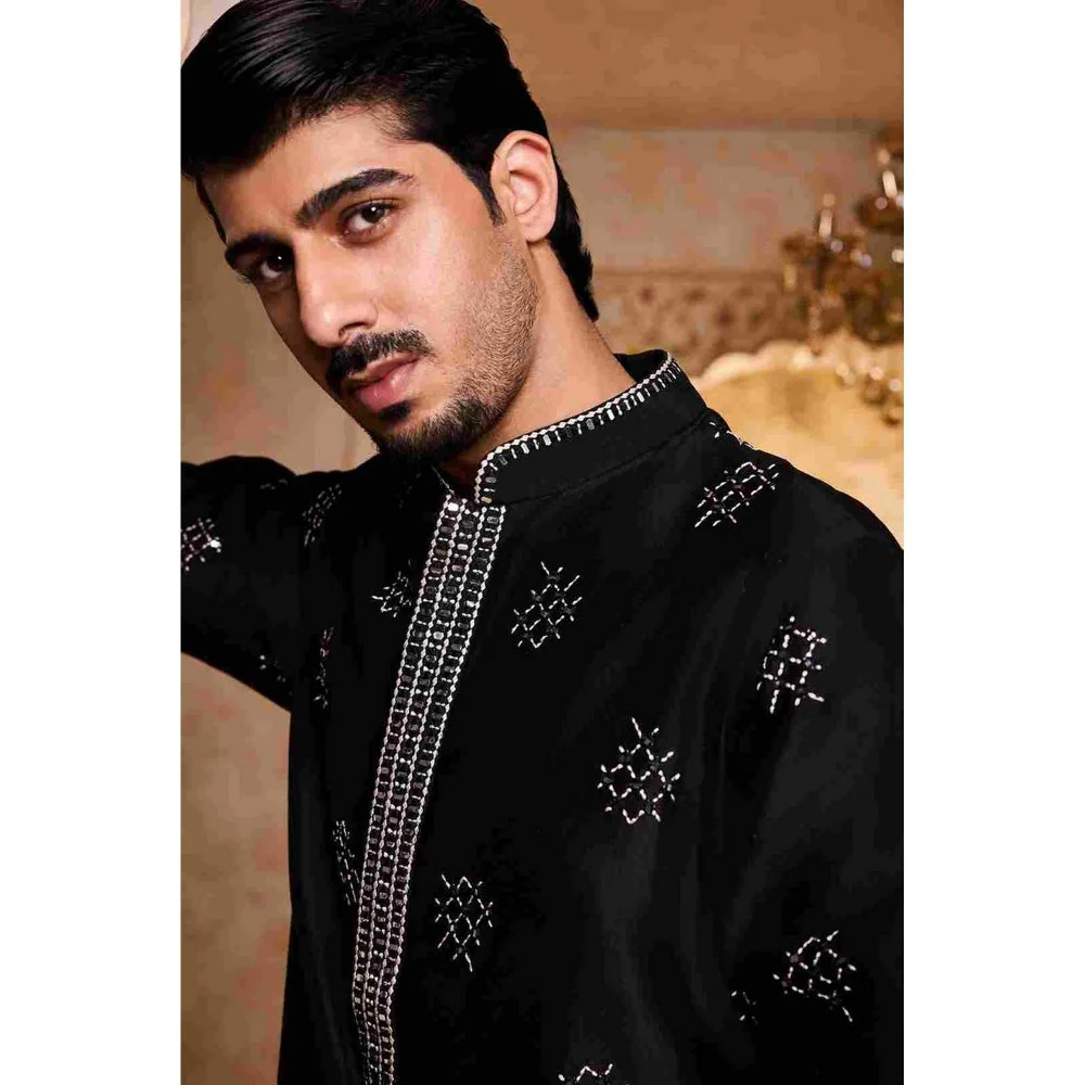 HISTORI Chanderi Men Black Embroidered Kurta with Churidar - Image 3