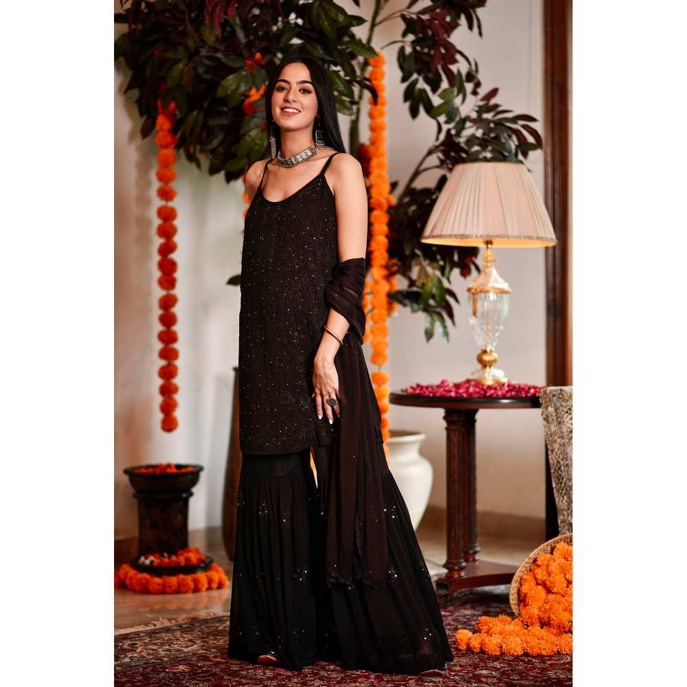 House of Chikankari Dia Chikankari Georgette Straight Kurta (Set of 2) - Image 4