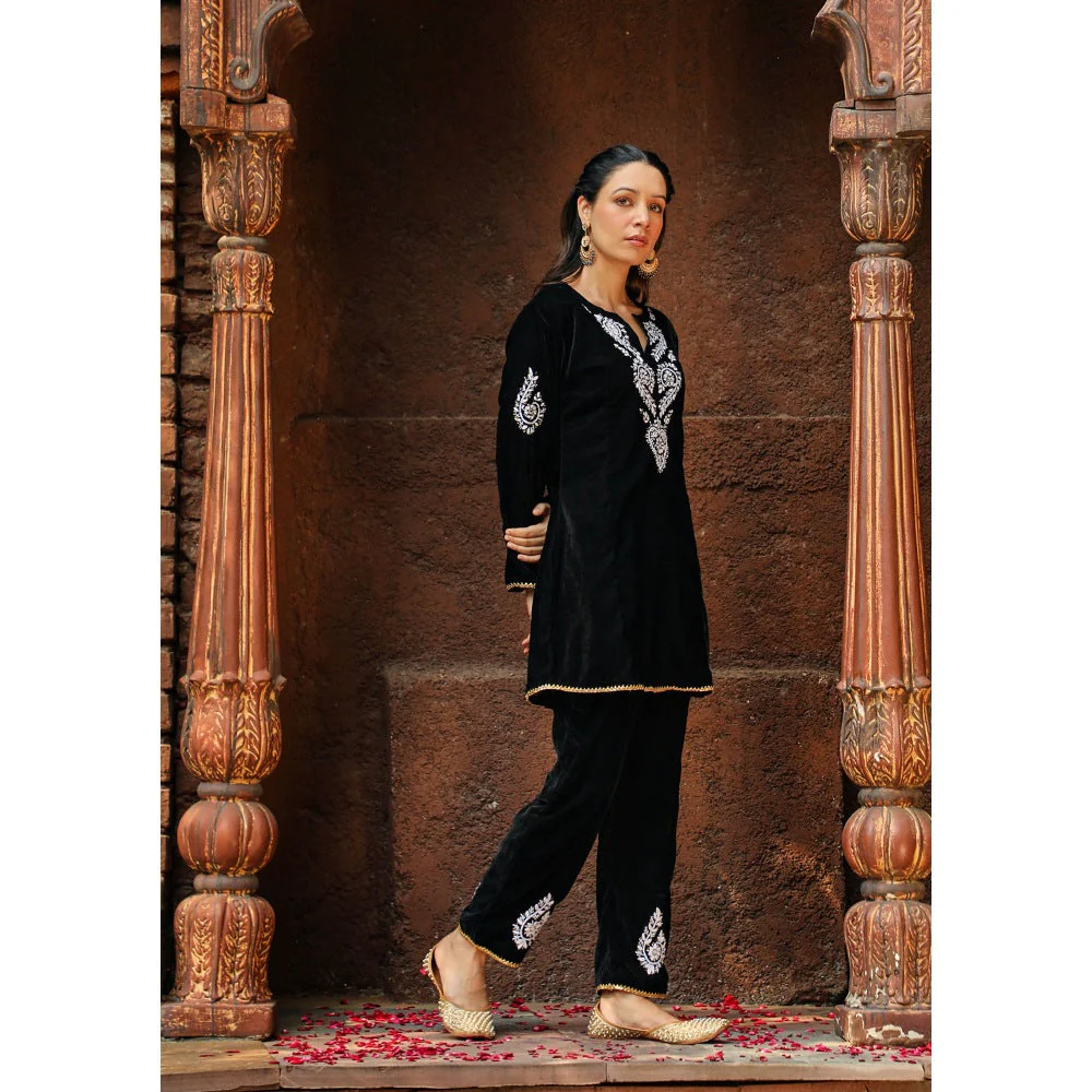 House of Chikankari Rumi Chikankari Velvet Black A-Line Short Kurta with Pant (Set of 2) - Image 2