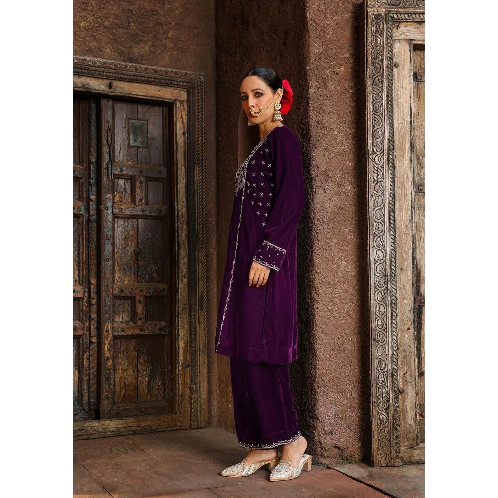 House of Chikankari Rumi Embroidered Velvet Purple Straight Kurta with Palazzo (Set of 2) - Image 3