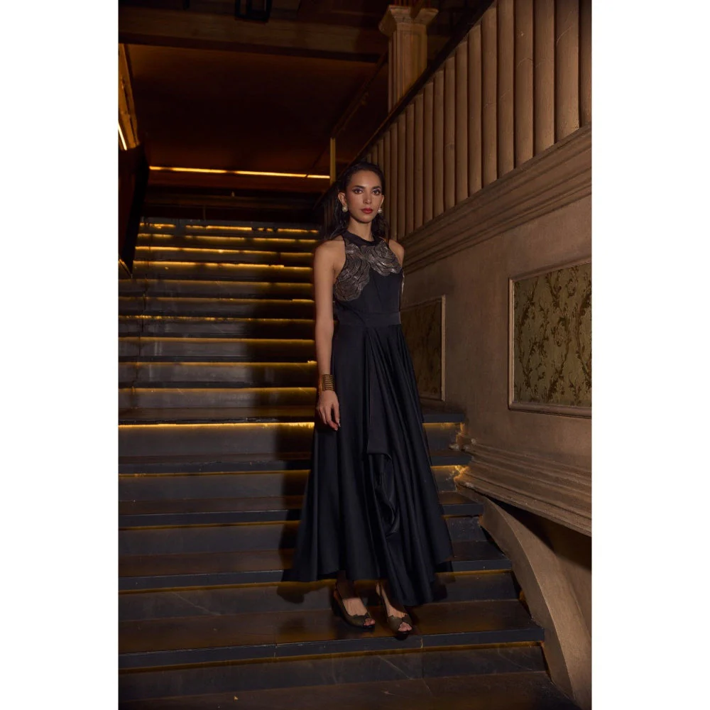 House of Fett Black Rose Gown - Image 5