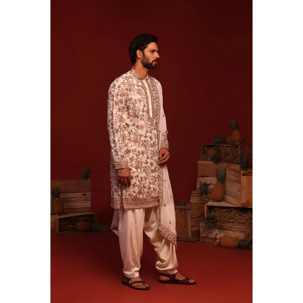 KALPRAAG Chinmay Ivory Kurta with Patiala Pant and Dupatta - Image 4