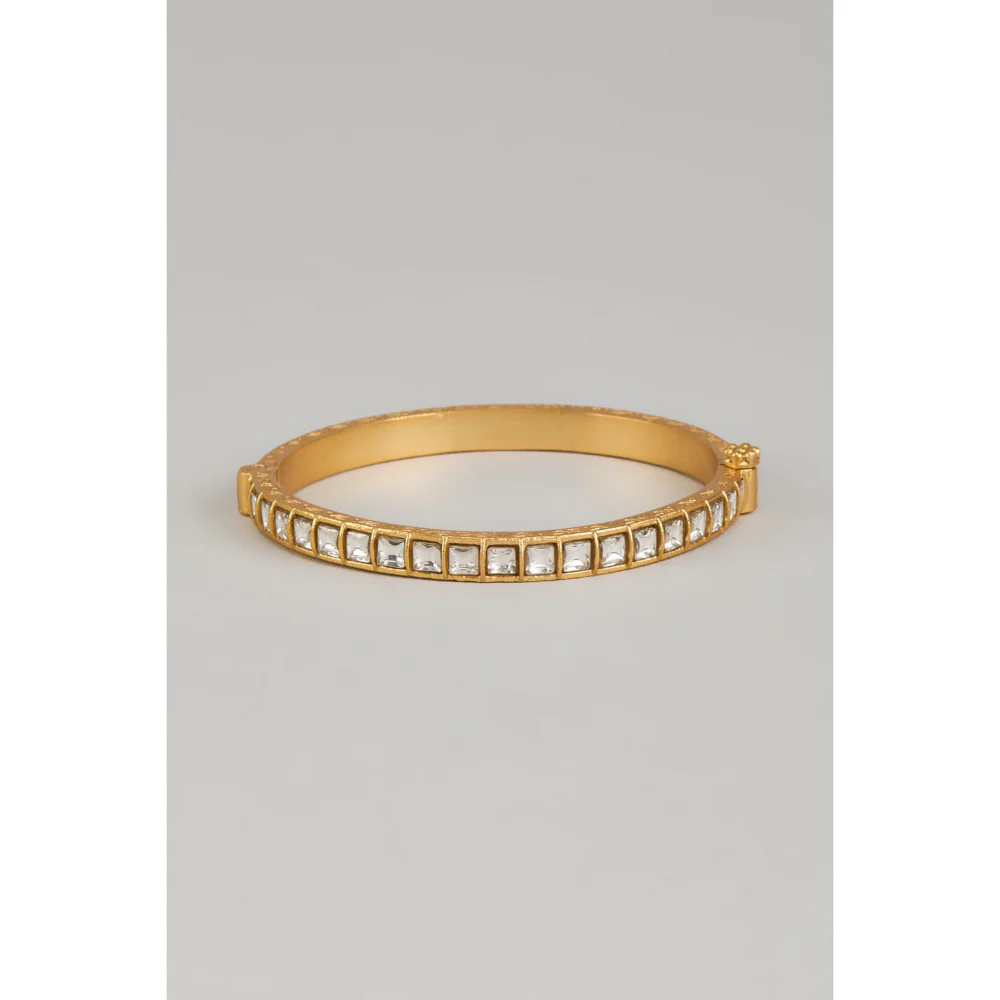 KARISA DESIGNS Giza White Kundan Bangle - Image 2