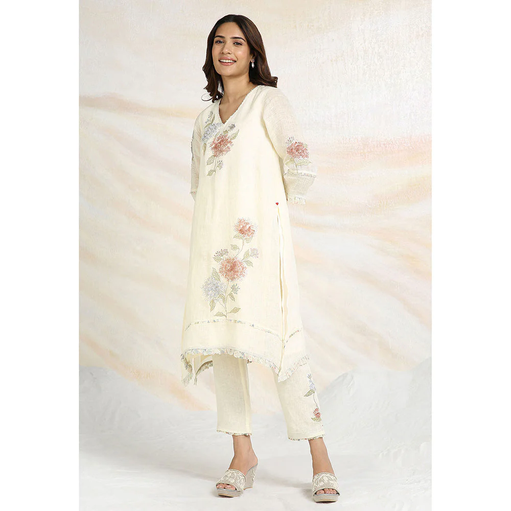 Kaveri Off White Fly Free Kurta with Pant and Dupatta (Set of 3) - Image 3