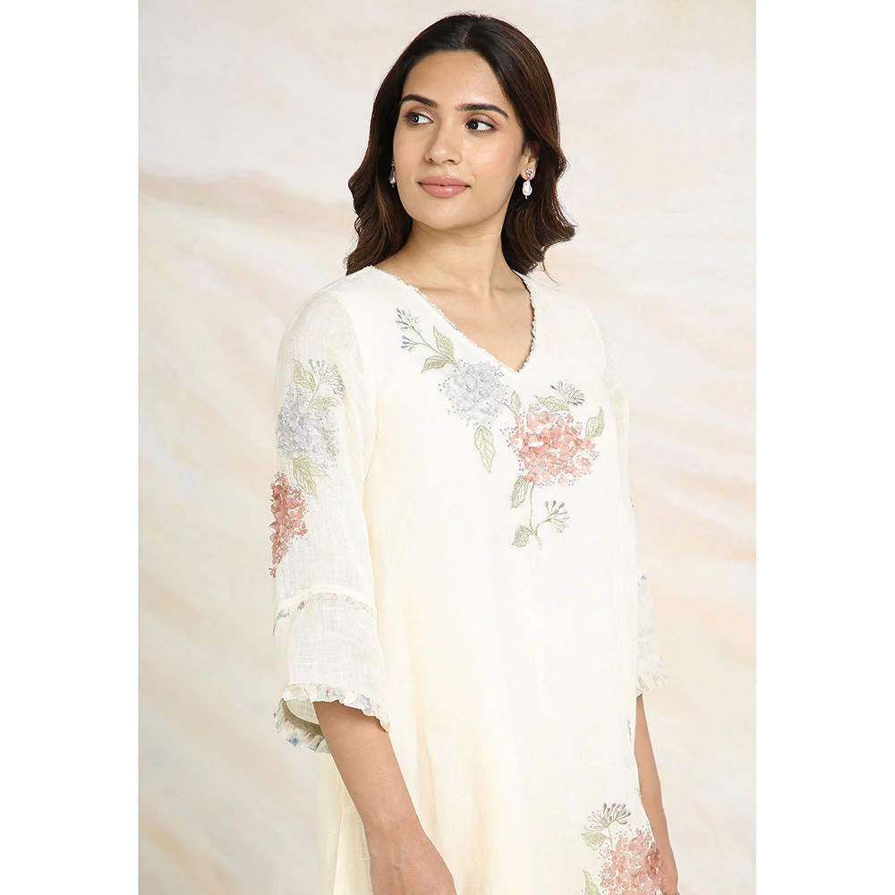 Kaveri Off White Fly Free Kurta with Pant and Dupatta (Set of 3) - Image 6