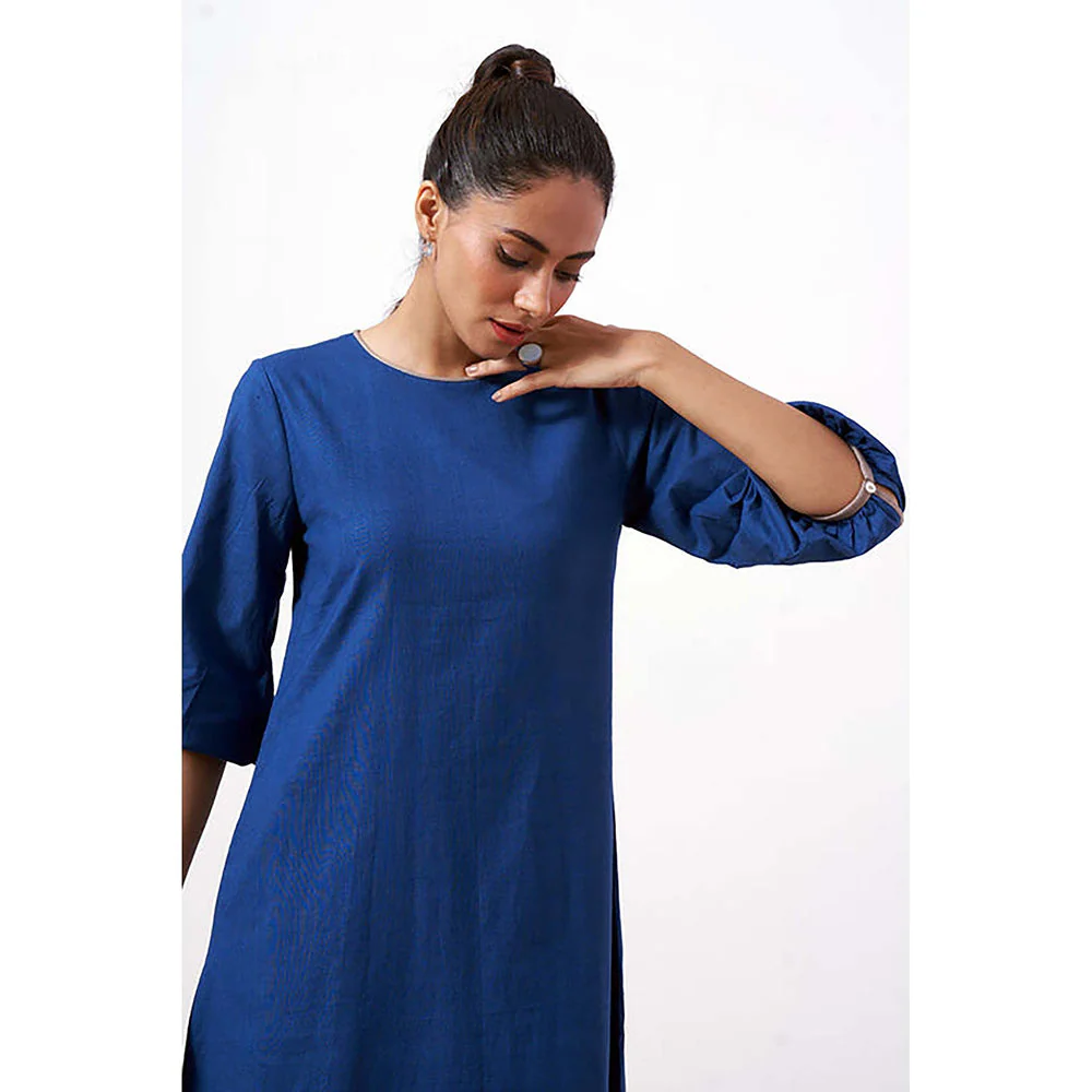 MADDER MUCH Blue Cotton Round Neck Solid/Plain Midi Dress - Image 4