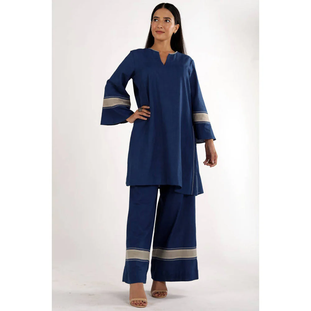 MADDER MUCH Indigo Chanderi V-Neck Solid Kurta With Palazzo - Image 3