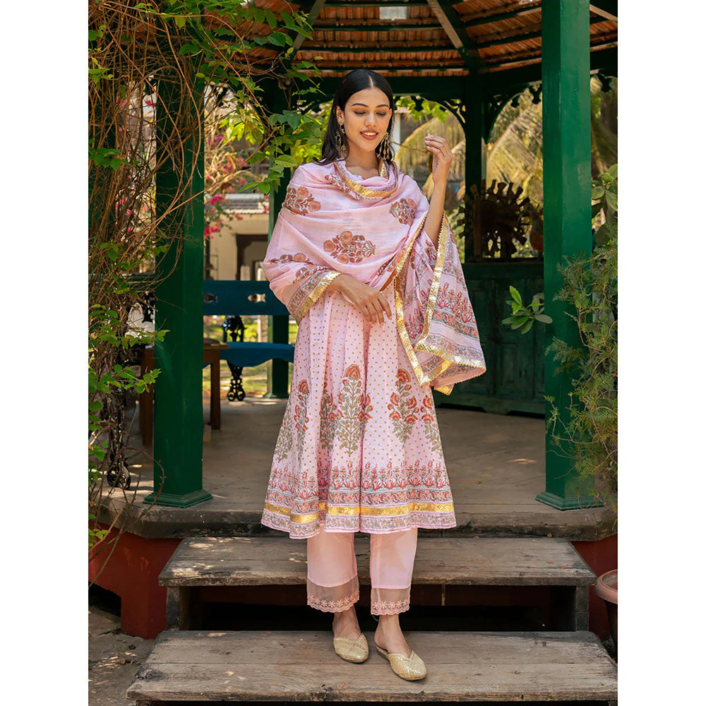 Maison Shefali Mughal Pink Boota Kurta with Pant and Dupatta (Set of 3) - Image 5