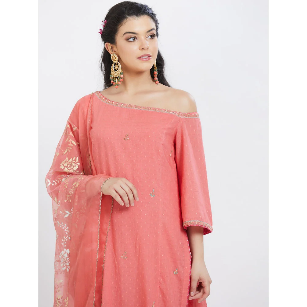 MANDIRA WIRK Coral Embroidered Kurta Set Of 2 - Image 5