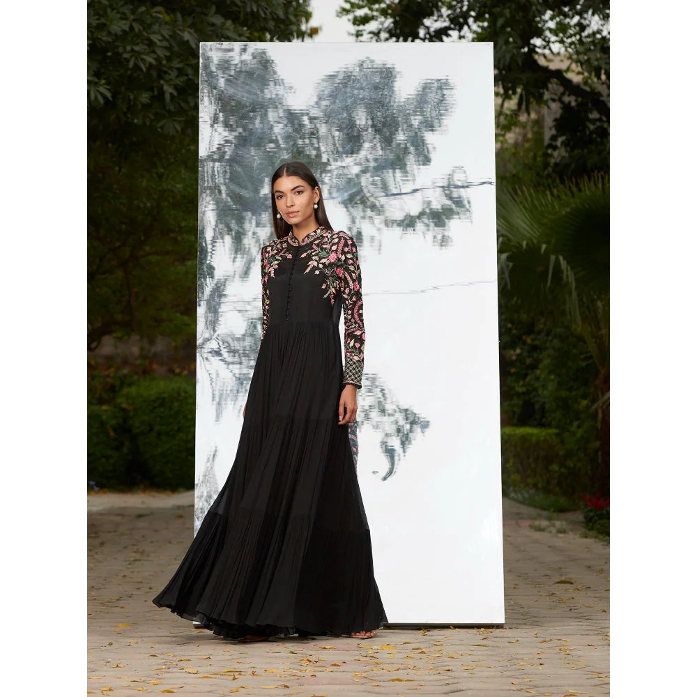 Mandira Wirk Embroidered Tier Dress - Image 4