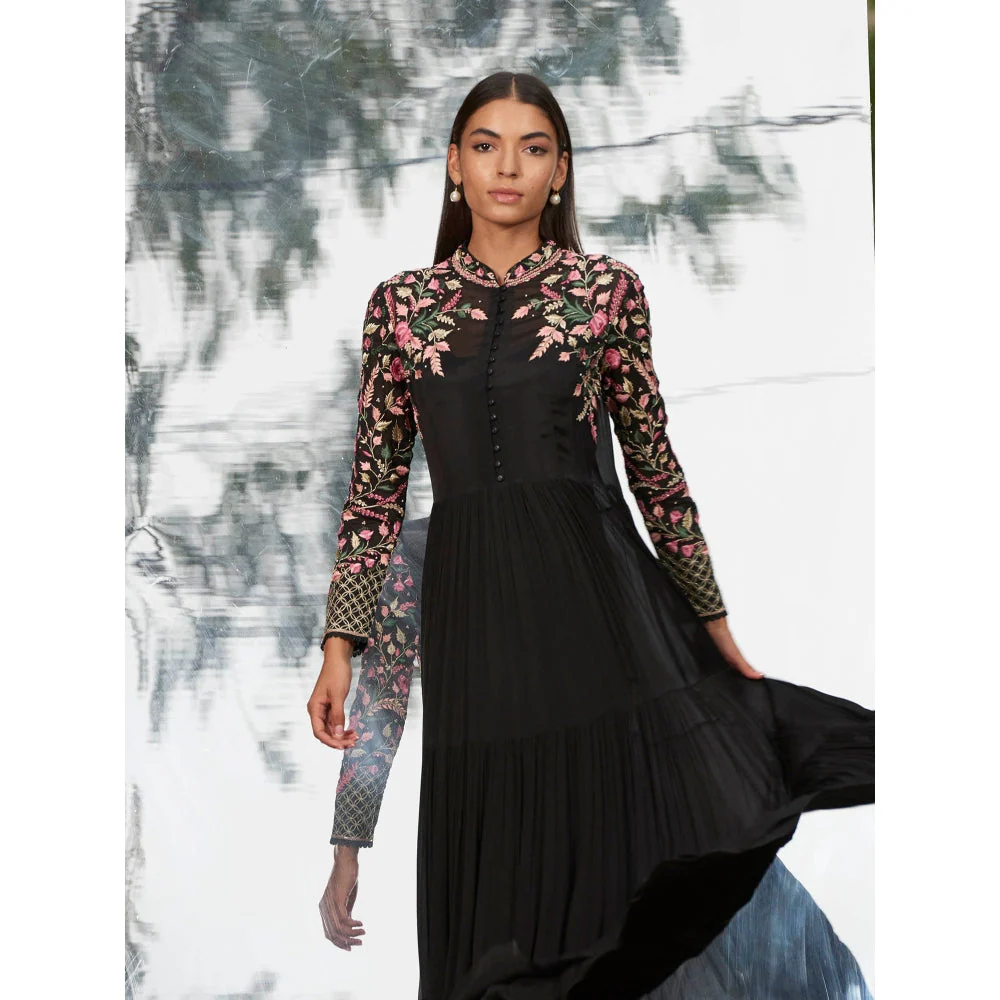 Mandira Wirk Embroidered Tier Dress - Image 5