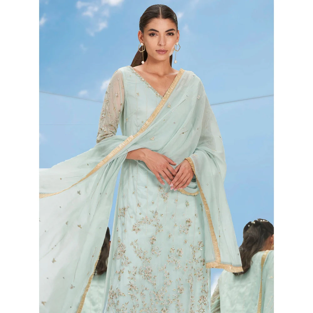 Mandira Wirk Green Metallic Garden Embroidered Tulle Kurta With Pant & Dupatta (Set of 3) - Image 4