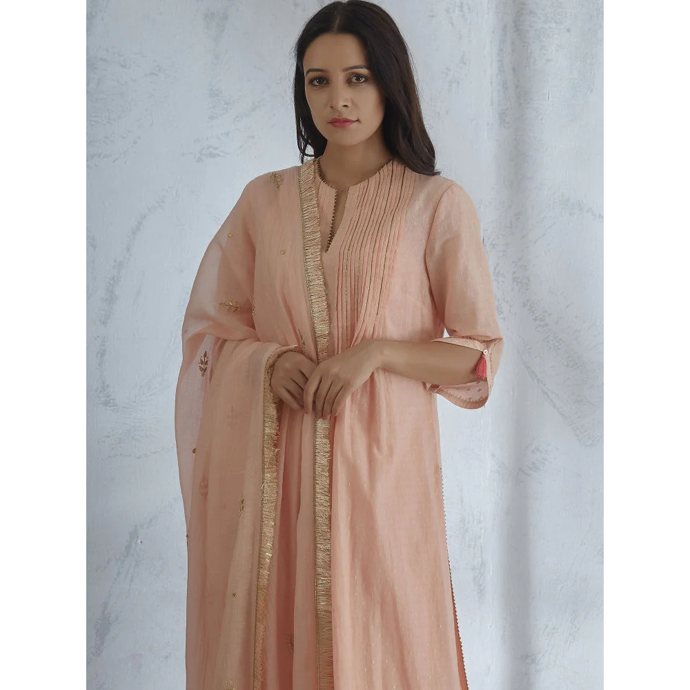 Mandira Wirk Peach kurta With Pin Tuck Detailing & Peach Lurex Pants And Dupatta (Set of 3) - Image 4