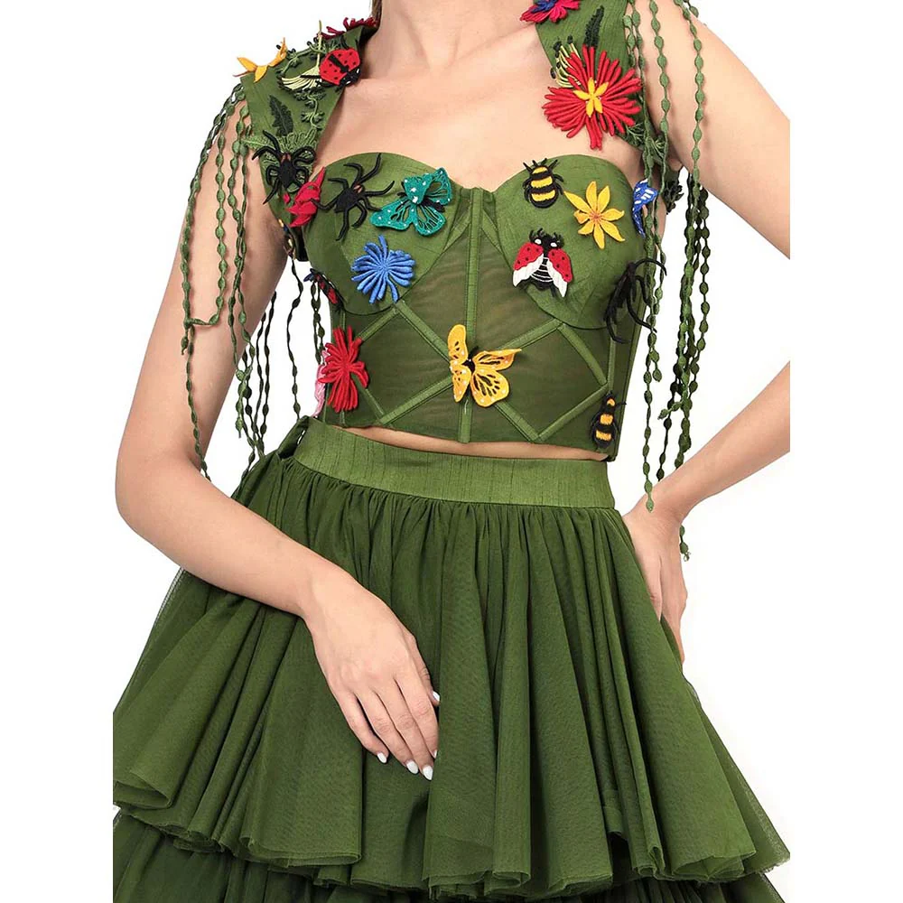MODO CALDO Womens Embroidered Green Crop Top with Skirt and Cape - Image 5