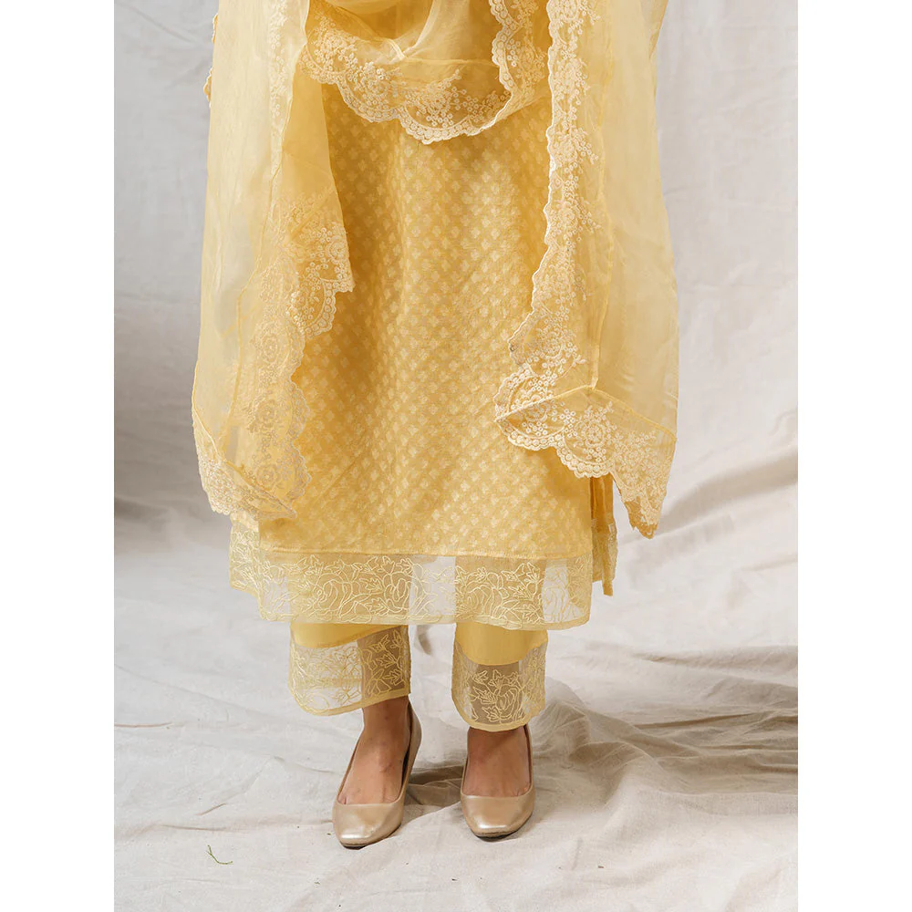 NAAZ BY NOOR Iris Yellow Ensemble Kurta With Pant And Dupatta (Set of 3) - Image 4