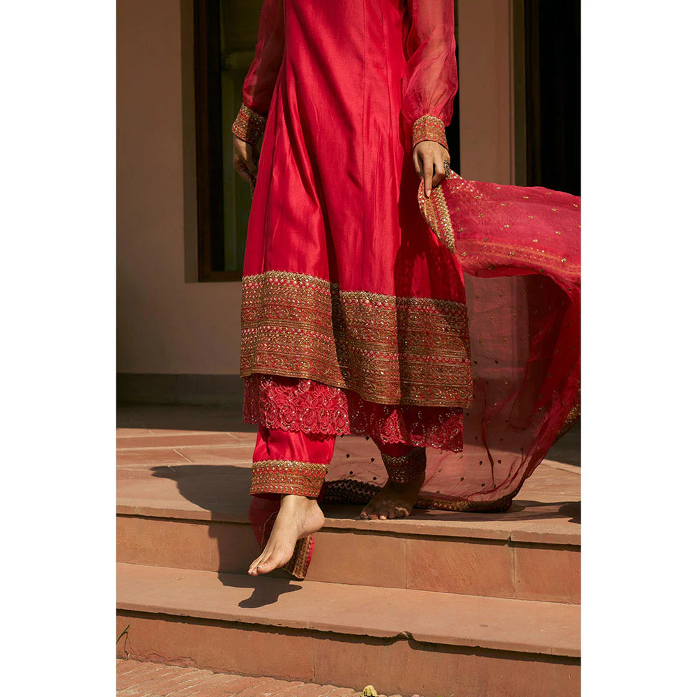 Naaz By Noor Kikli Pink Embroidered Kurta with Pant and Dupatta (Set of 3) - Image 6