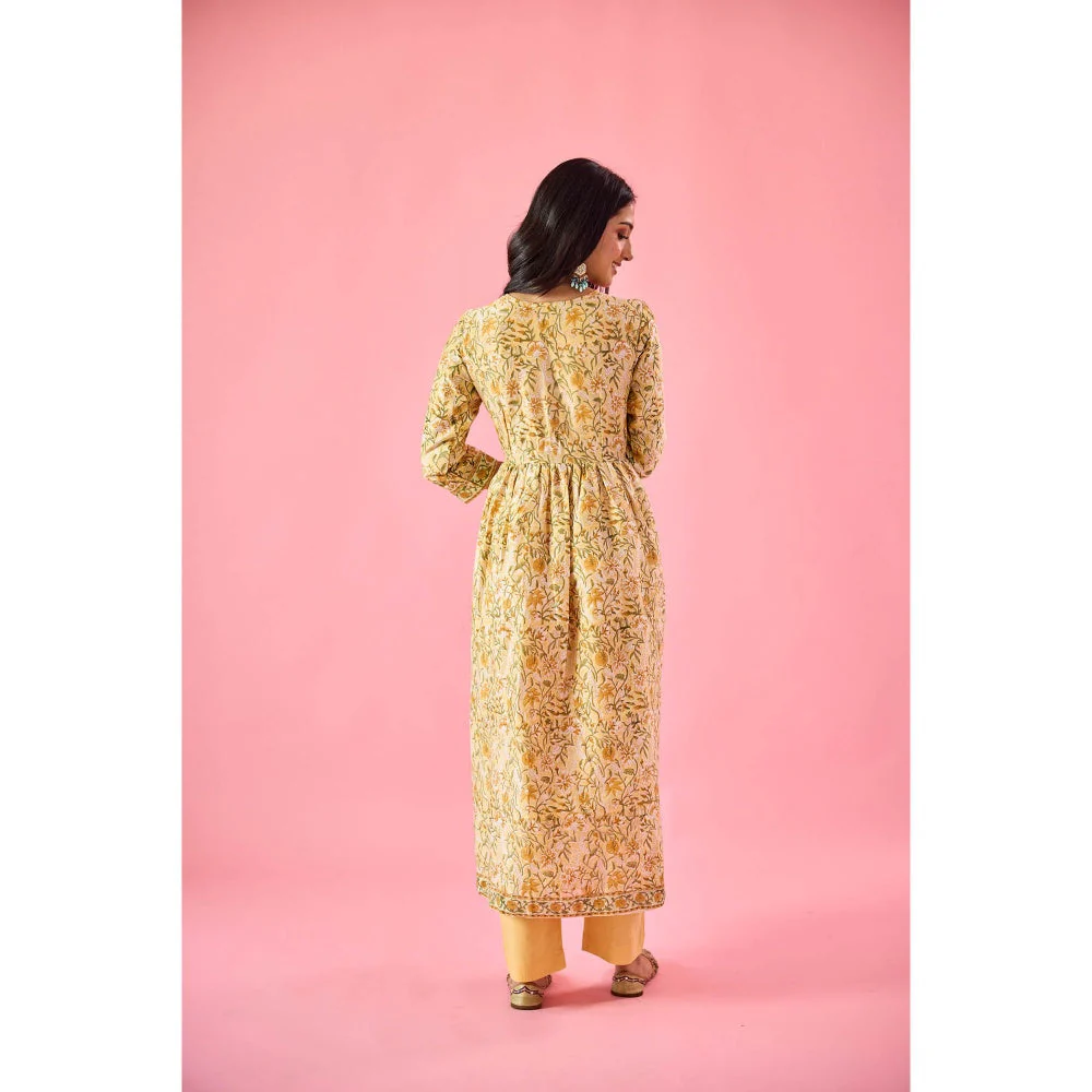 Old Marigold Parizaad Yellow Chanderi Hand Embellished Kurta Pant & Dupatta (Set of 3) - Image 7
