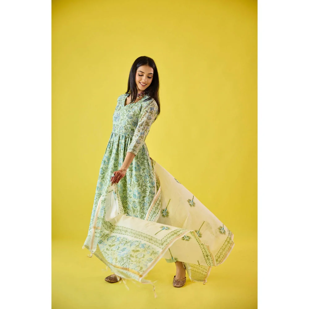 Old Marigold Surmayee Mint Green Chanderi Hand Embellished Kurta Pant & Dupatta (Set of 3) - Image 2