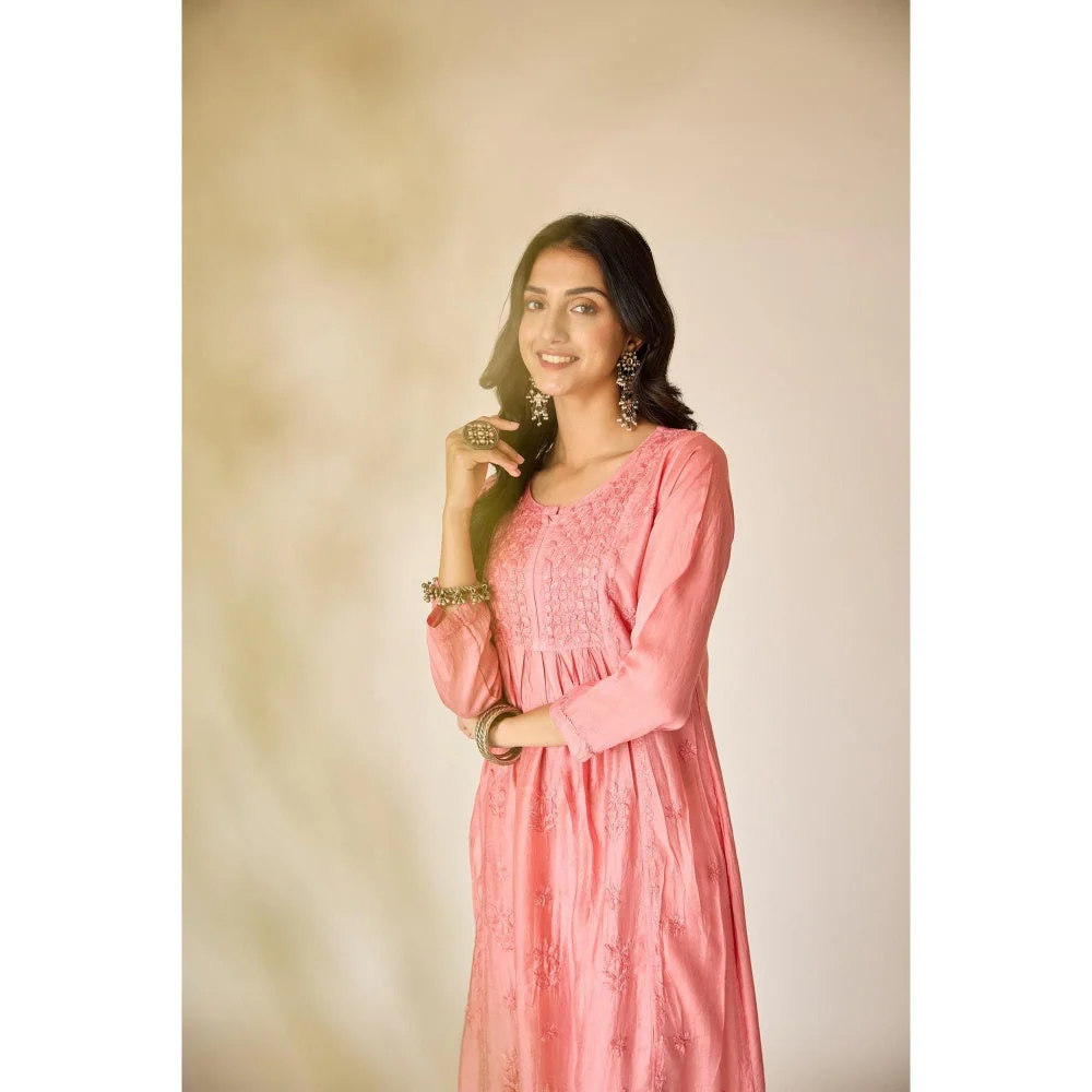 Old Marigold Tala Peach Chanderi Hand Embroidered Chikankari Kurta - Image 4